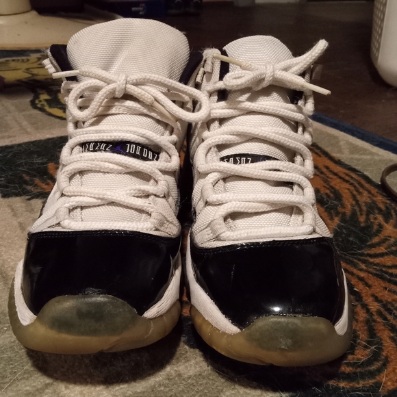 Jordan 11 Concord - Picture 3 of 7